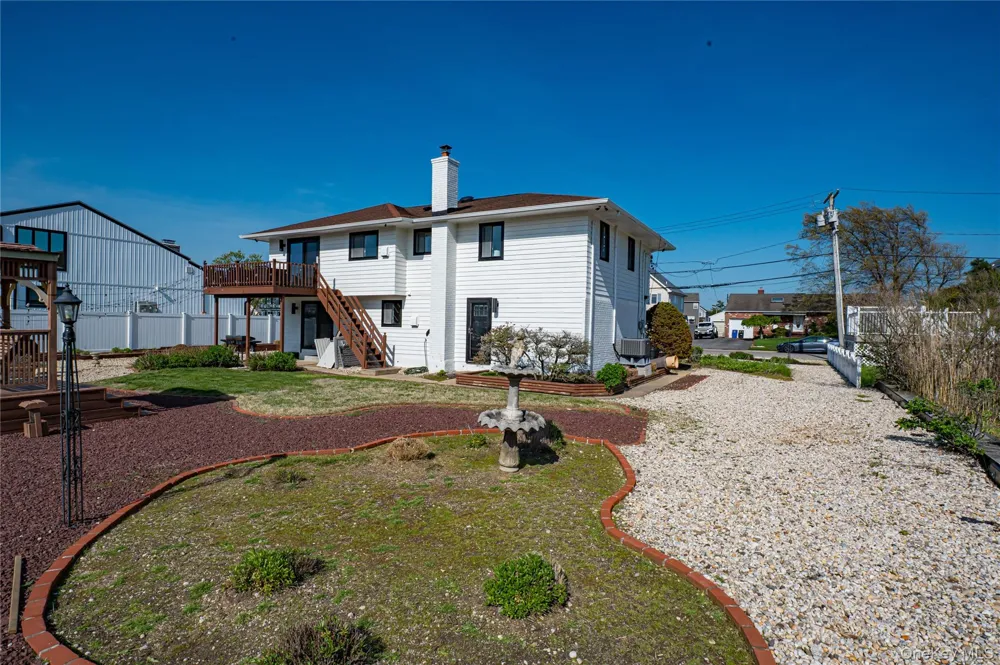 230 Sequams Lane Center West Islip, NY 11795