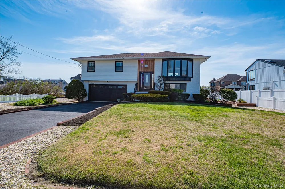 230 Sequams Lane Center West Islip, NY 11795