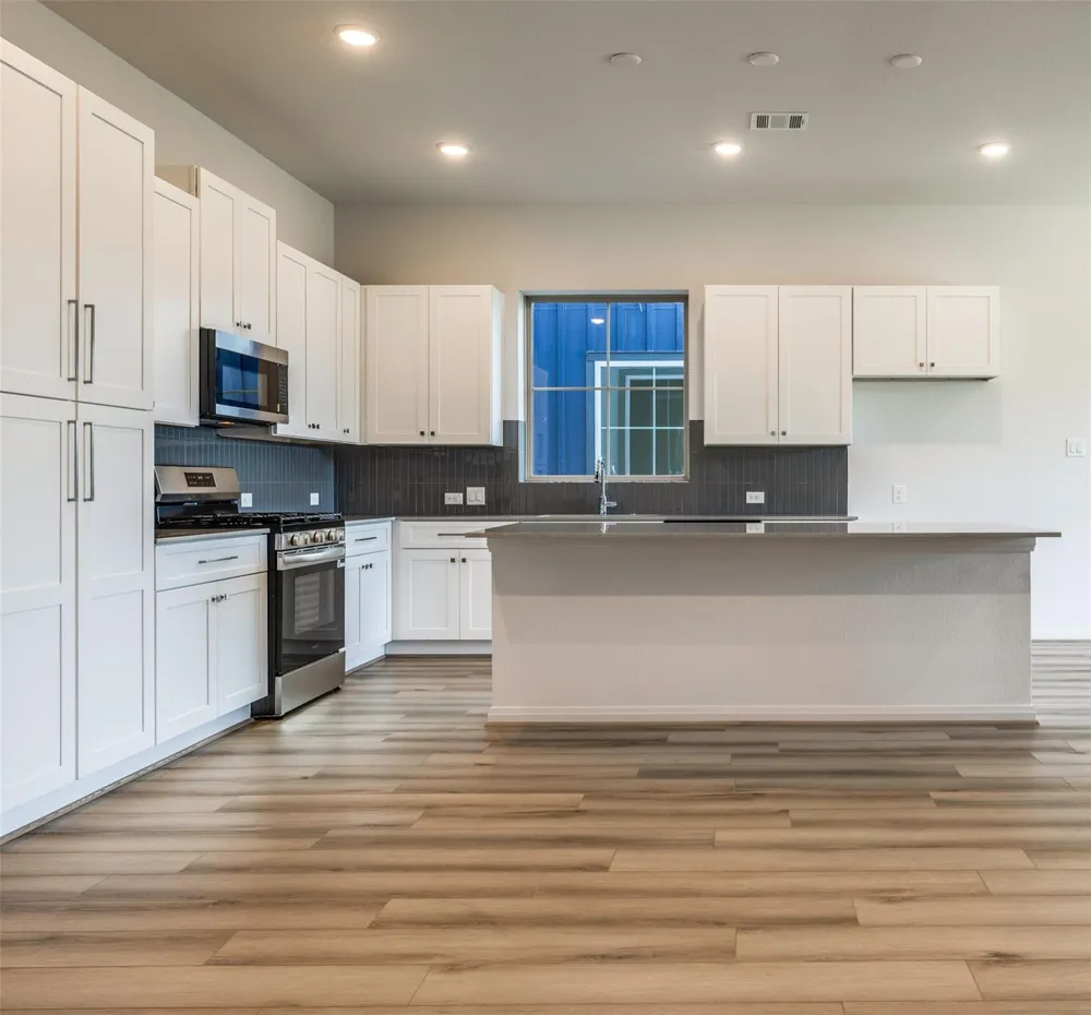 407 Legacy Point #A Sealy, TX 77474