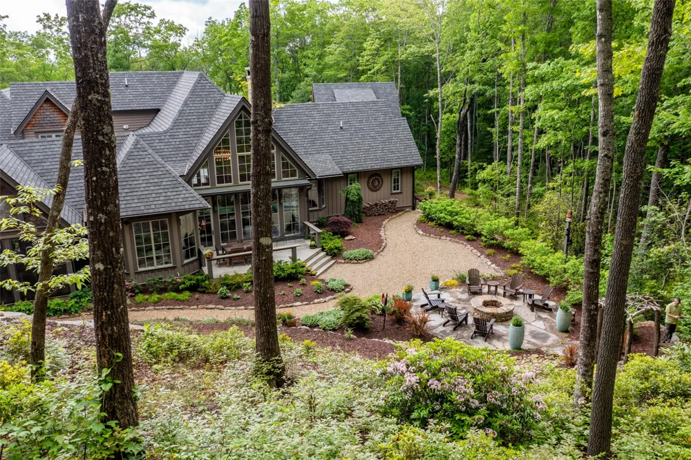 143 Foxglove Trail Glenville, NC 28736