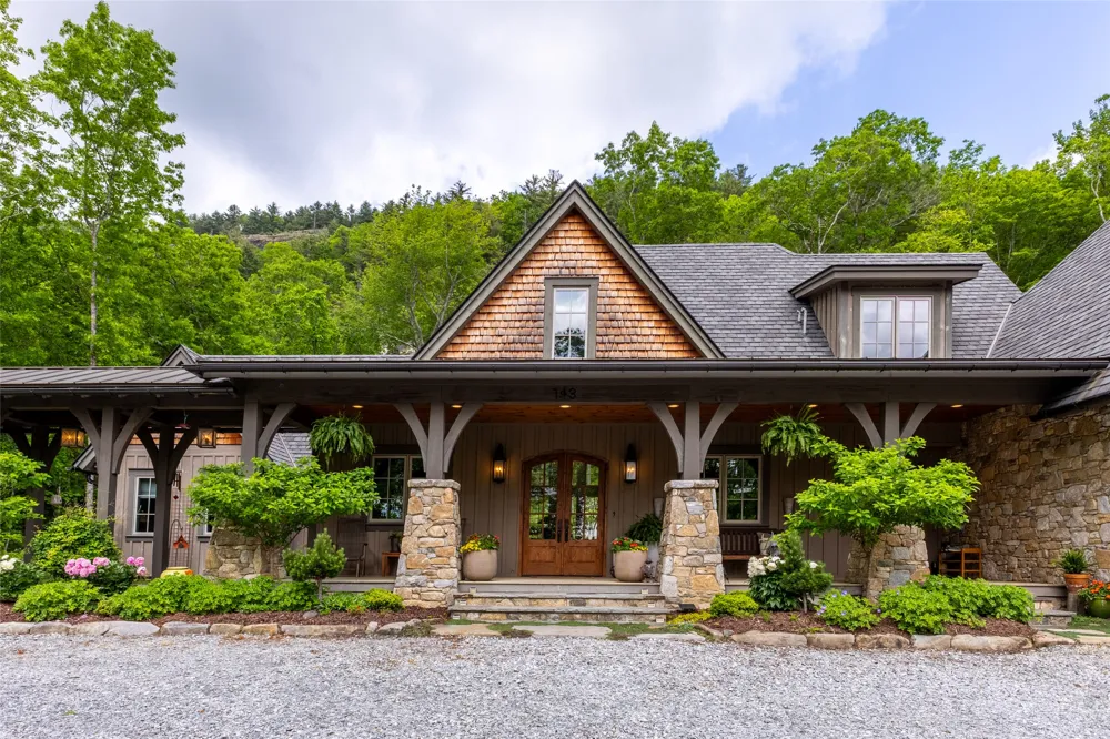 143 Foxglove Trail Glenville, NC 28736
