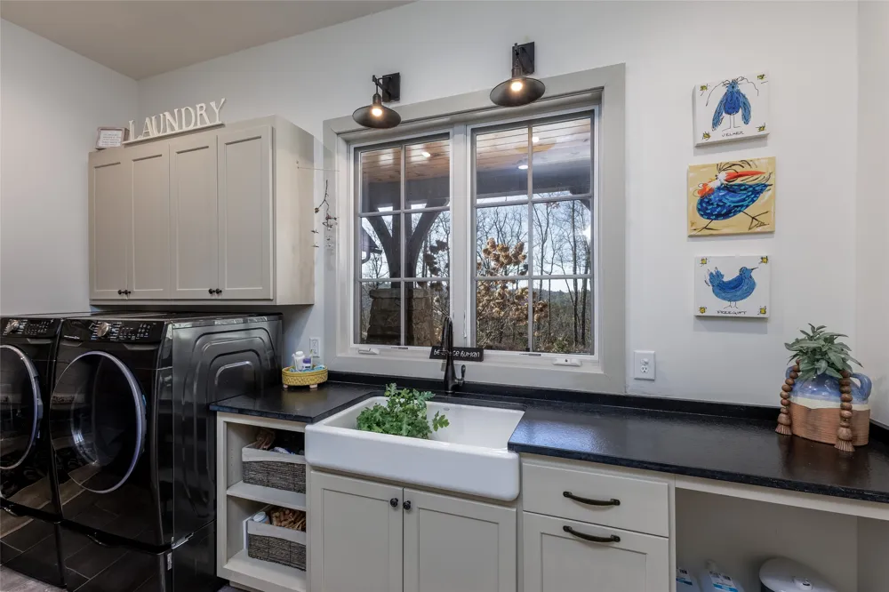 143 Foxglove Trail Glenville, NC 28736