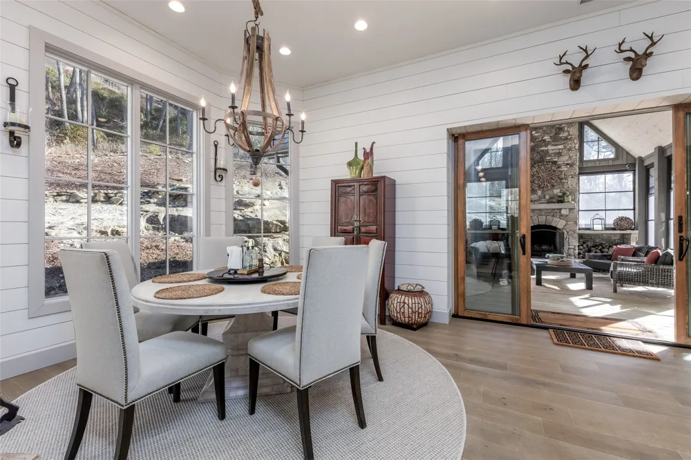 143 Foxglove Trail Glenville, NC 28736
