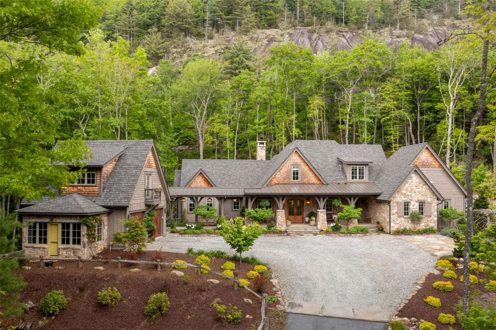 143 Foxglove Trail Glenville, NC 28736