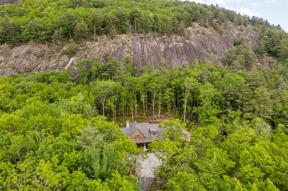 143 Foxglove Trail Glenville, NC 28736