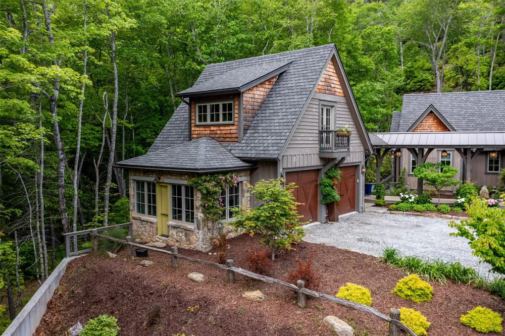 143 Foxglove Trail Glenville, NC 28736