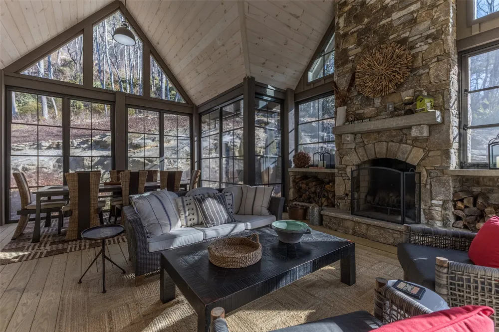 143 Foxglove Trail Glenville, NC 28736