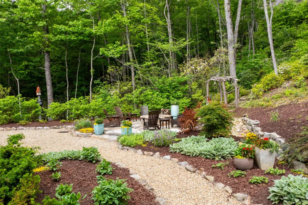 143 Foxglove Trail Glenville, NC 28736