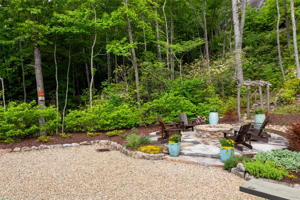 143 Foxglove Trail Glenville, NC 28736