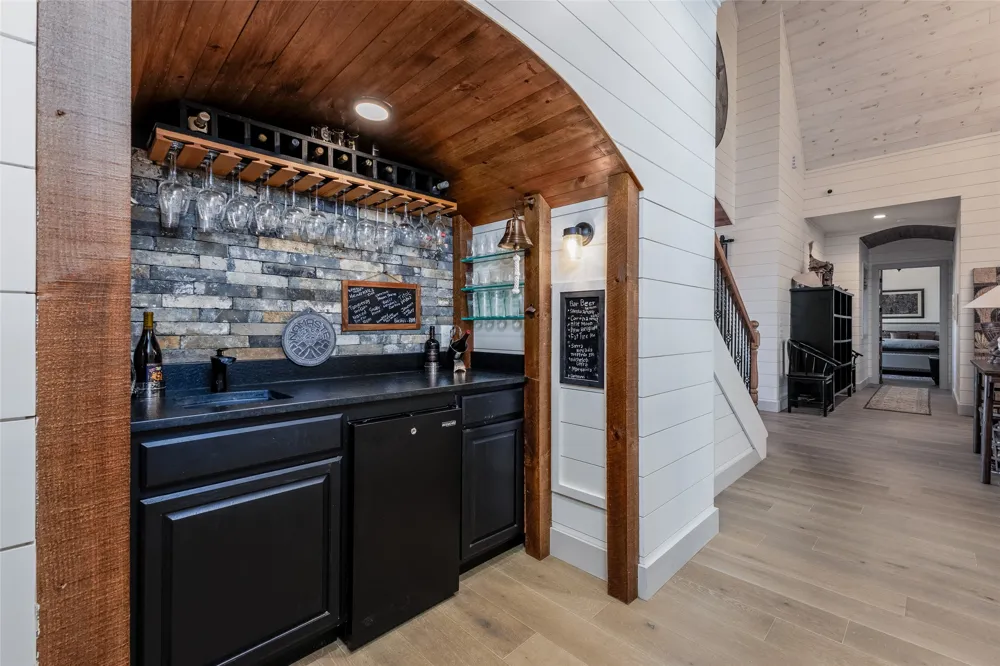 143 Foxglove Trail Glenville, NC 28736