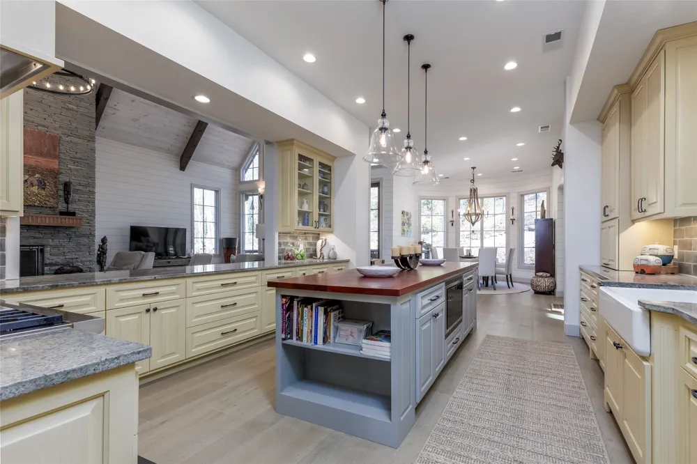 143 Foxglove Trail Glenville, NC 28736
