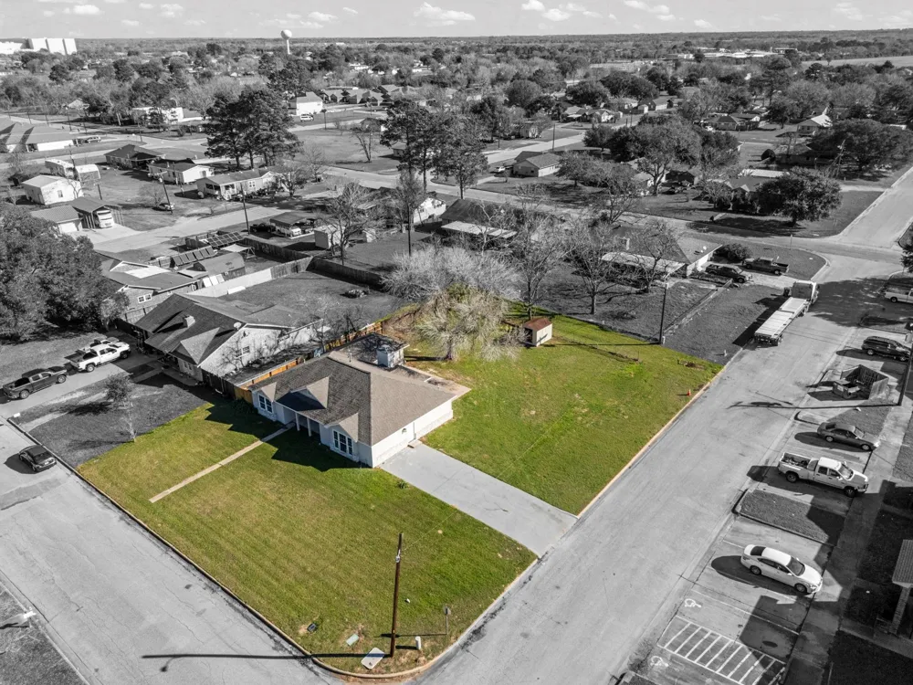 1740 6th Street Hempstead, TX 77445