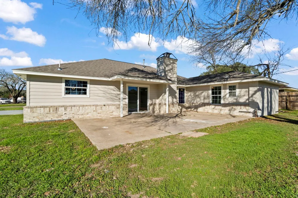 1740 6th Street Hempstead, TX 77445