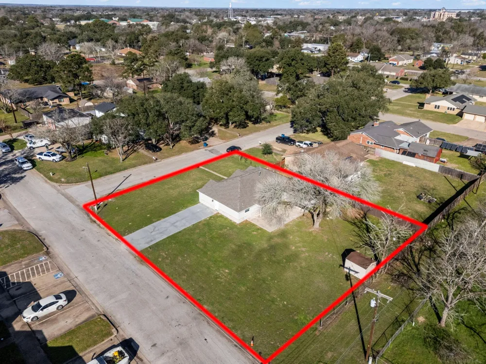 1740 6th Street Hempstead, TX 77445