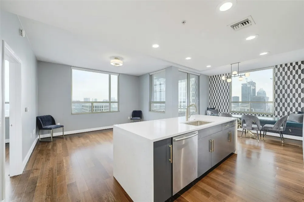 300 Bowie Street #2301