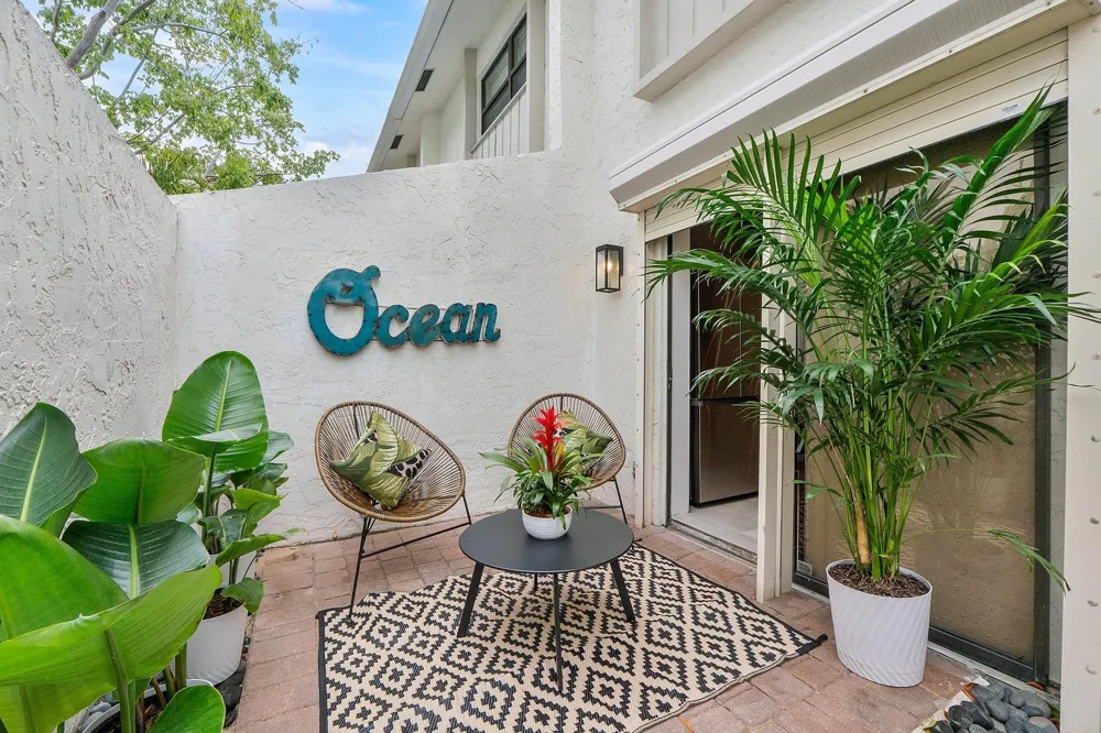 555 NE 7th Avenue #5A