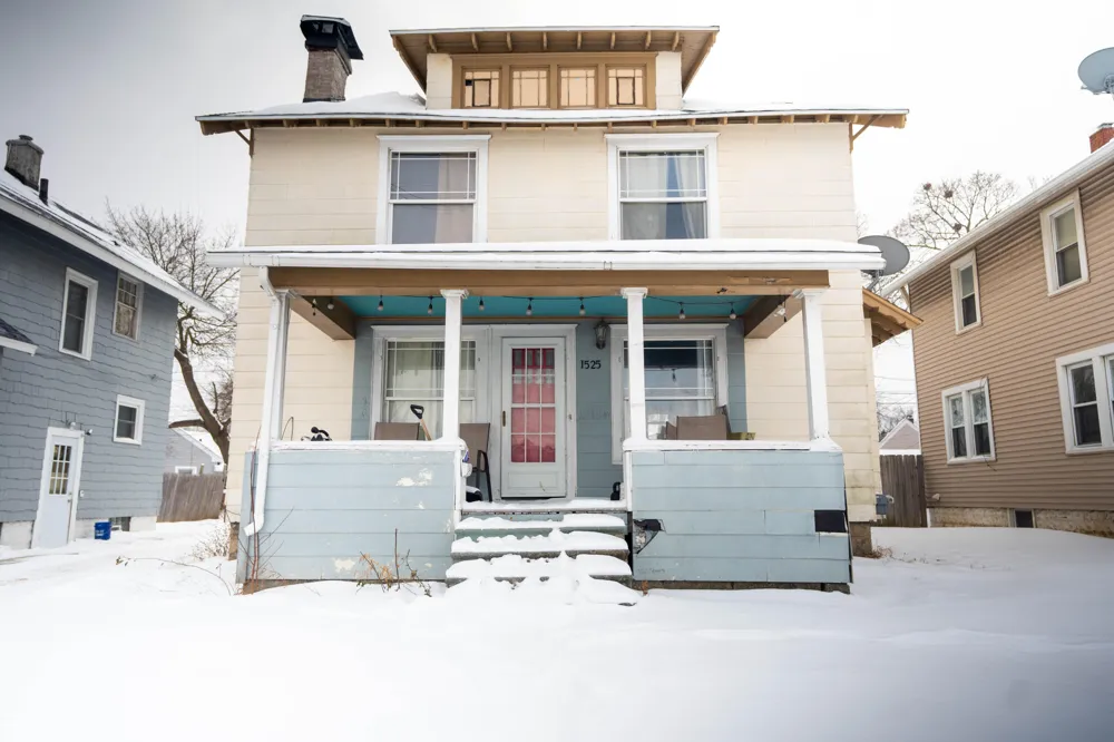 1525 W Saginaw Street Lansing City, MI 48915