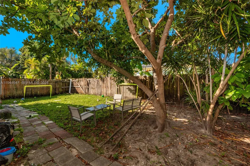 8950 Harding Ave Surfside, FL 33154