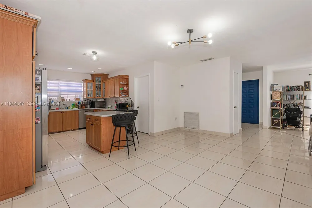 8950 Harding Ave Surfside, FL 33154