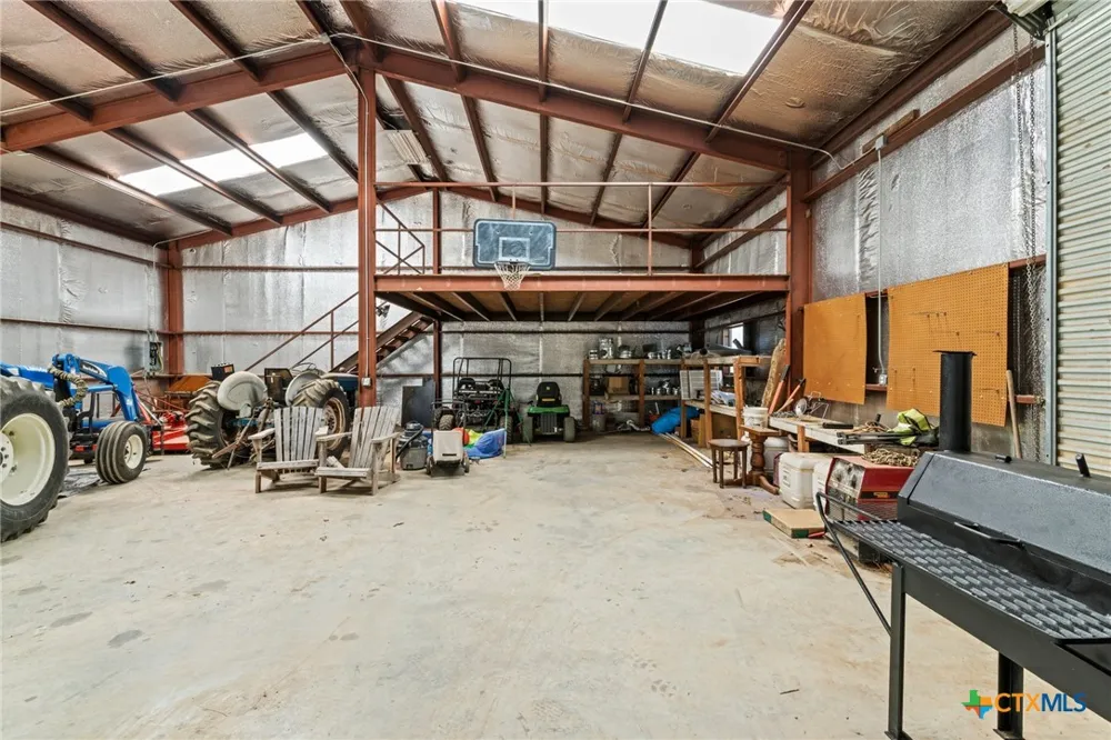 1130 Eastern Oaks Florence, TX 76527