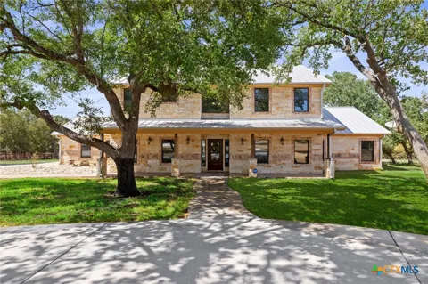 1130 Eastern Oaks