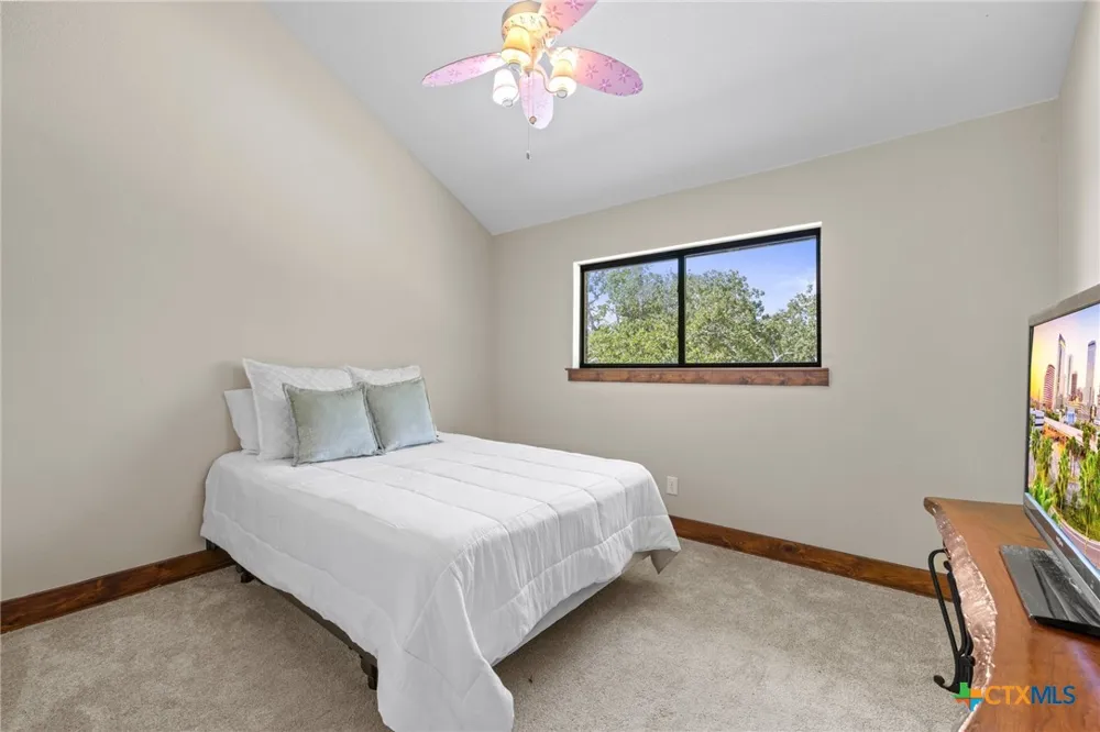1130 Eastern Oaks Florence, TX 76527