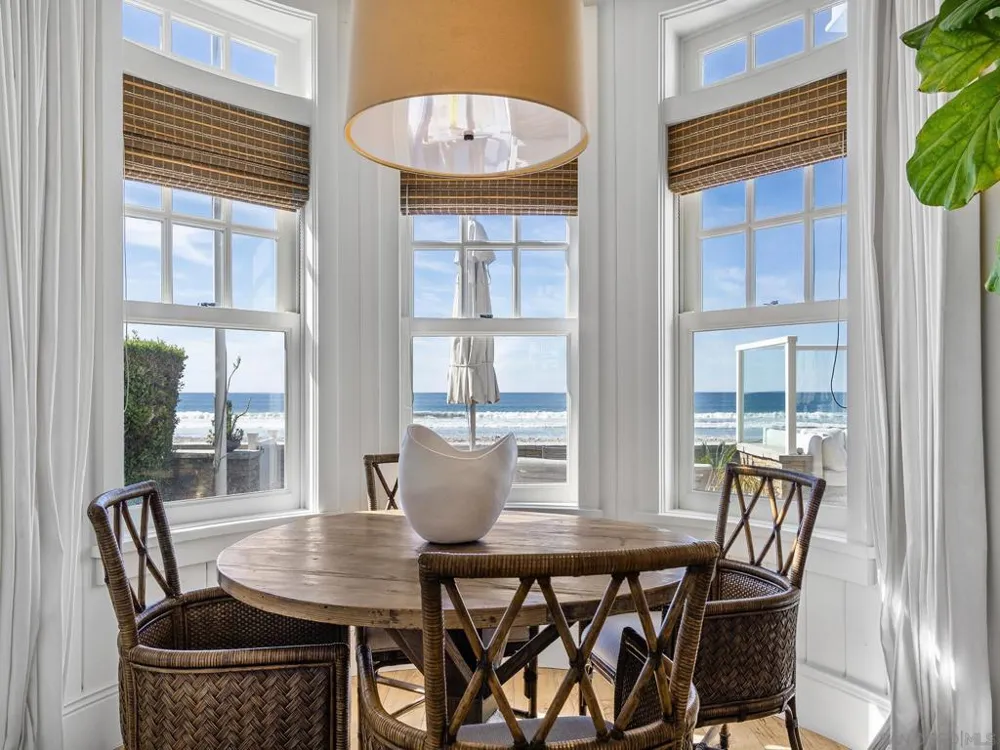 2720 Ocean Front Del Mar, CA 92014
