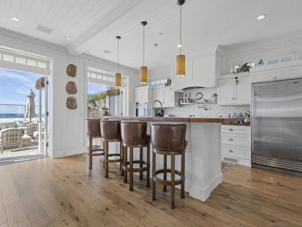 2720 Ocean Front Del Mar, CA 92014