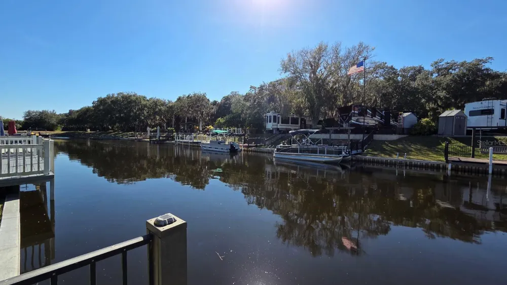561 WATERWAY DRIVE River Ranch, FL 33867
