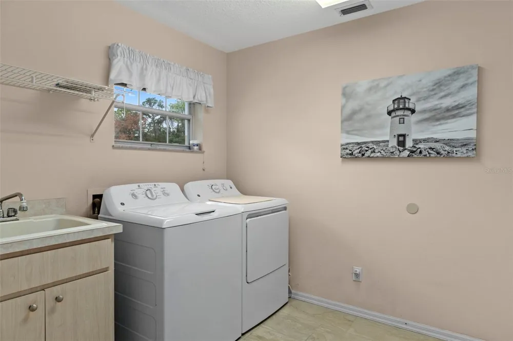 15 W BYRSONIMA LOOP Homosassa, FL 34446