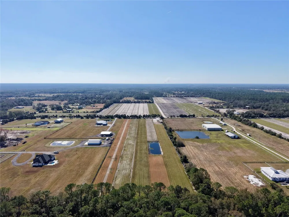 3761 STRAWBERRY LANE New Smyrna Beach, FL 32168