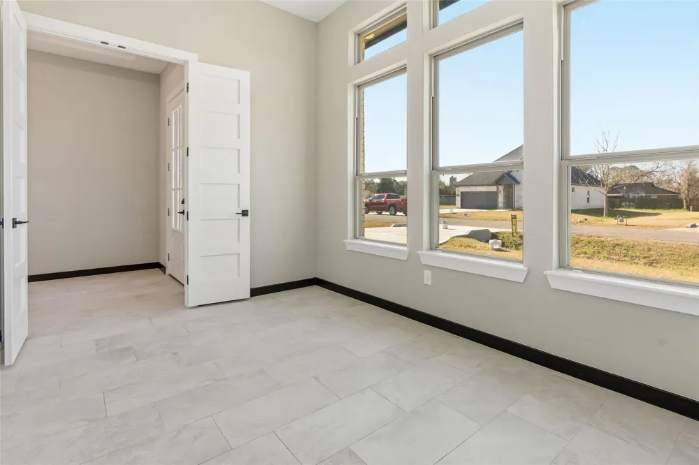 208 Silverleaf Street Sweeny, TX 77480