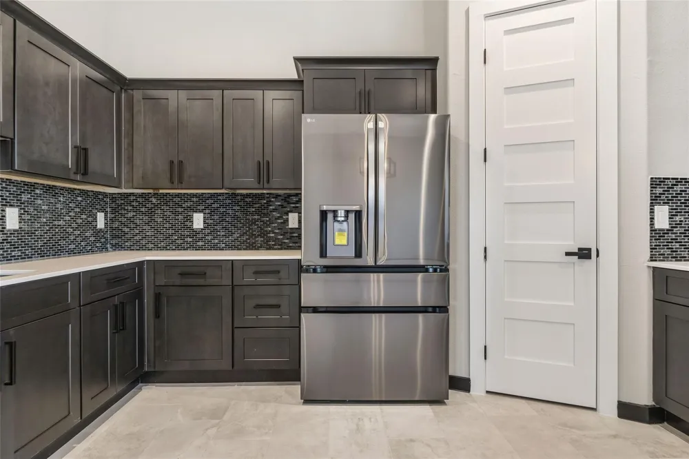 208 Silverleaf Street Sweeny, TX 77480