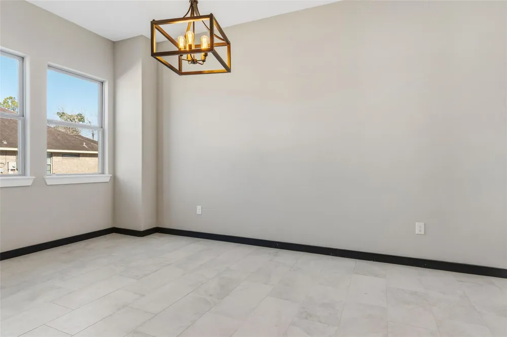 208 Silverleaf Street Sweeny, TX 77480