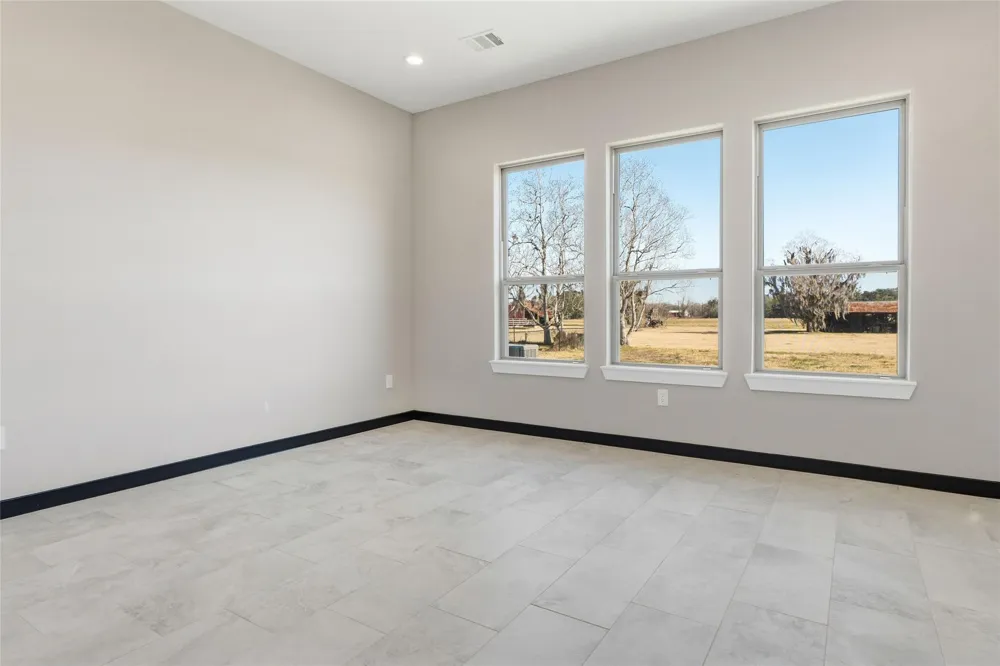 208 Silverleaf Street Sweeny, TX 77480