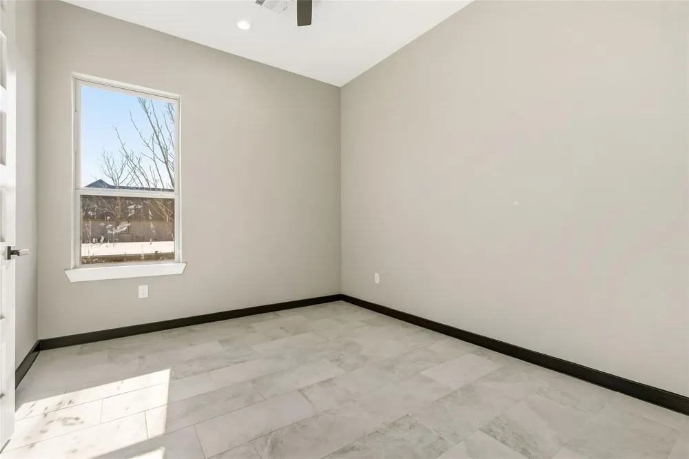 208 Silverleaf Street Sweeny, TX 77480
