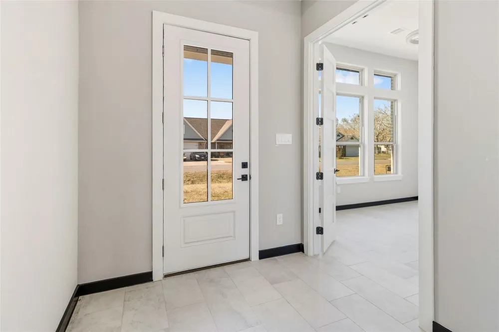 208 Silverleaf Street Sweeny, TX 77480