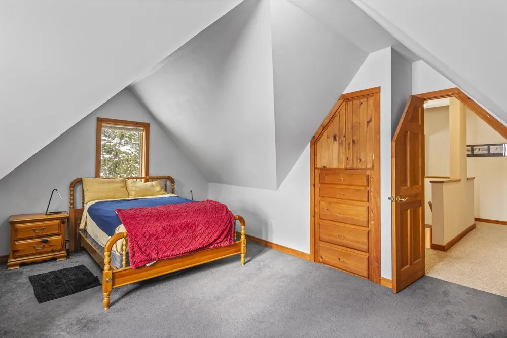 11641 Loon Lane Long Lake Township, MI 49685