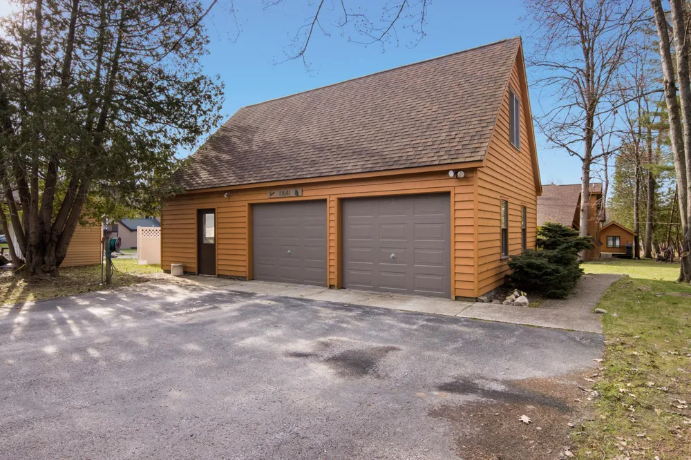 11641 Loon Lane Long Lake Township, MI 49685