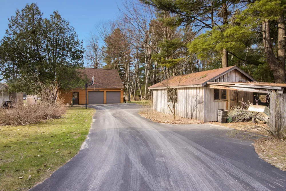 11641 Loon Lane Long Lake Township, MI 49685