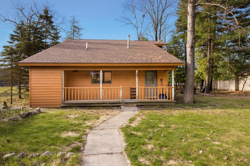 11641 Loon Lane Long Lake Township, MI 49685
