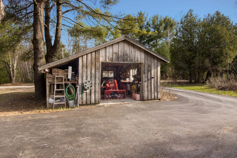 11641 Loon Lane Long Lake Township, MI 49685