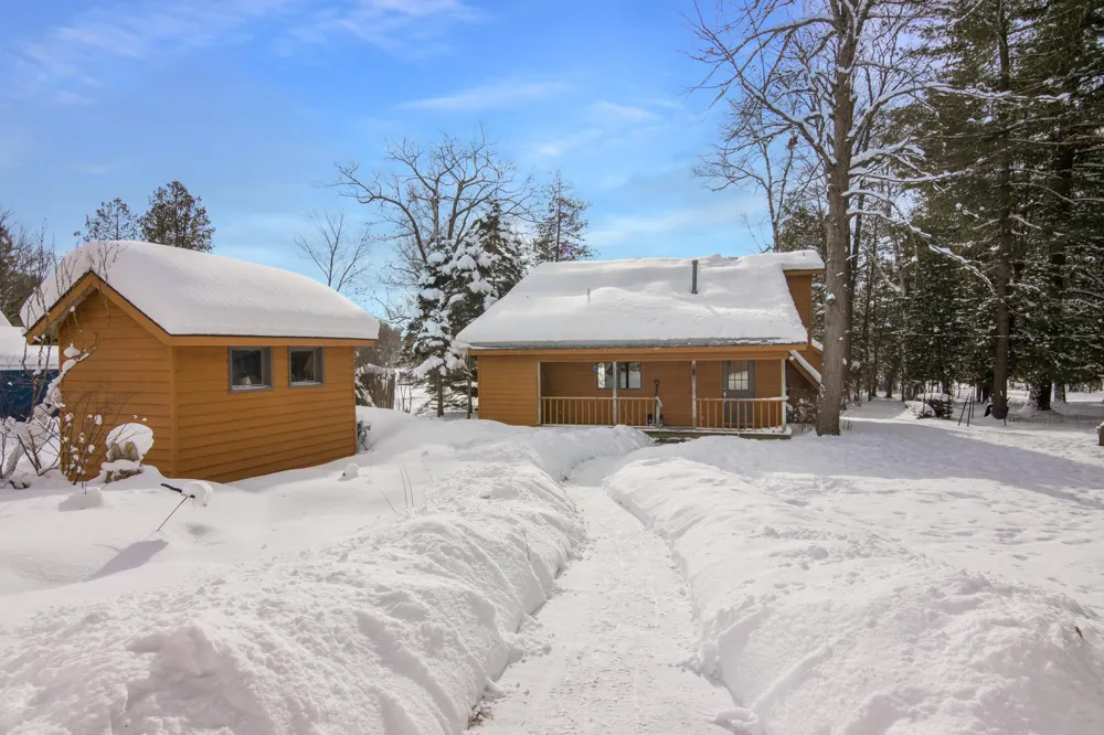 11641 Loon Lane Long Lake Township, MI 49685