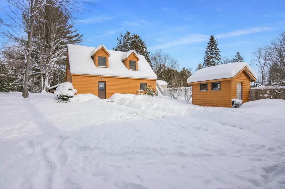11641 Loon Lane Long Lake Township, MI 49685