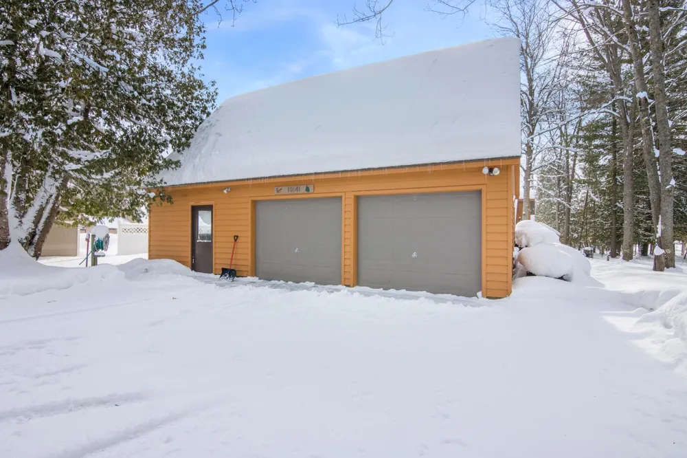 11641 Loon Lane Long Lake Township, MI 49685