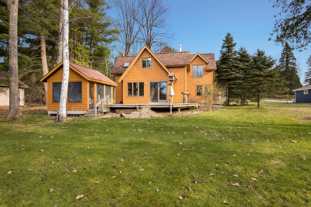 11641 Loon Lane Long Lake Township, MI 49685