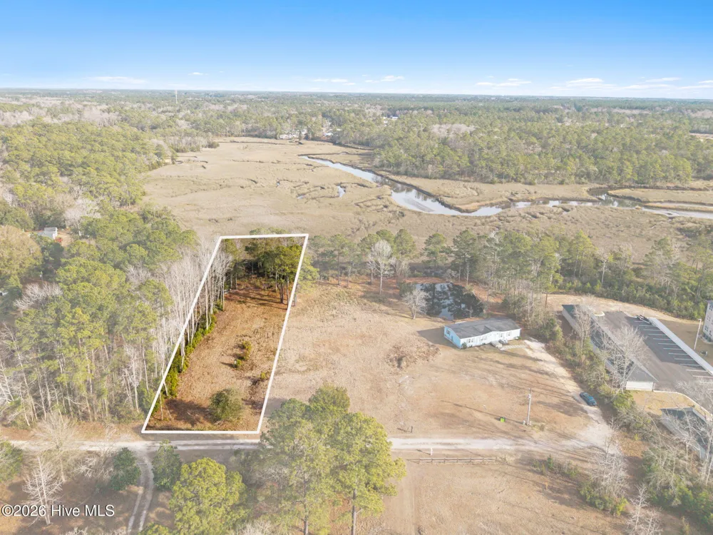 250 Edgewater Drive SW