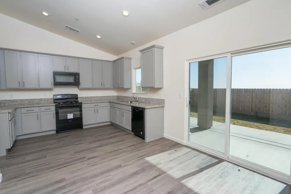 1212 E Orange Street Avenal, CA 93204