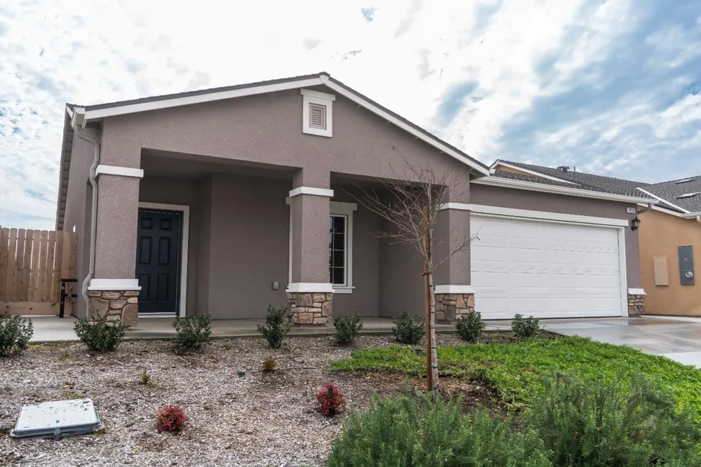 1212 E Orange Street Avenal, CA 93204