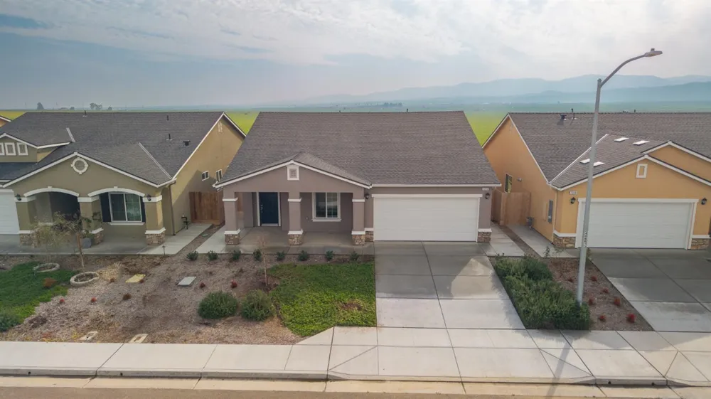 1212 E Orange Street Avenal, CA 93204